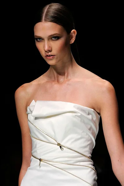 Look 13